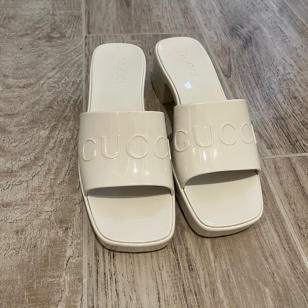Gucci Rubber Slide Sandals